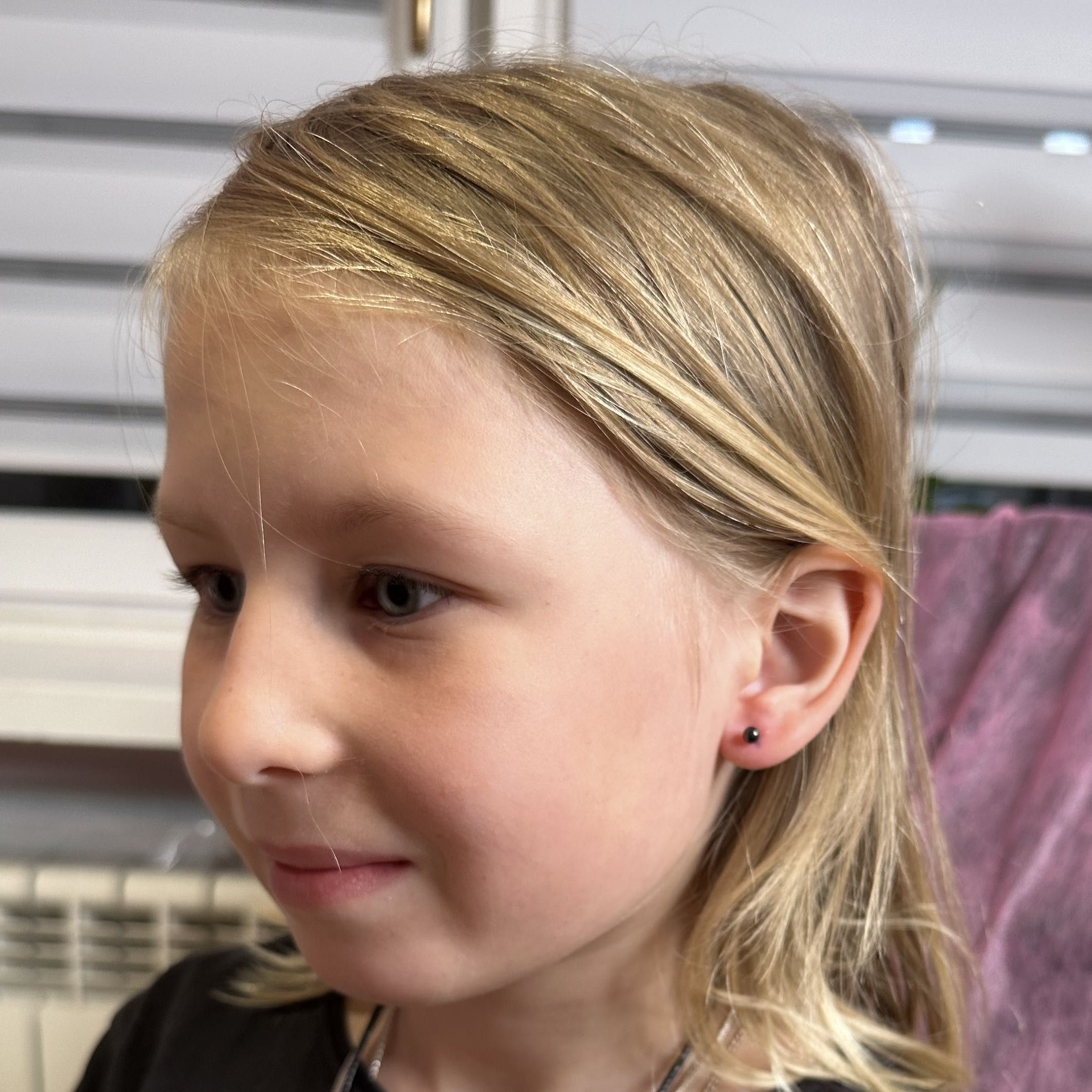 Portfolio usługi Przekłuwanie uszu dzieciom