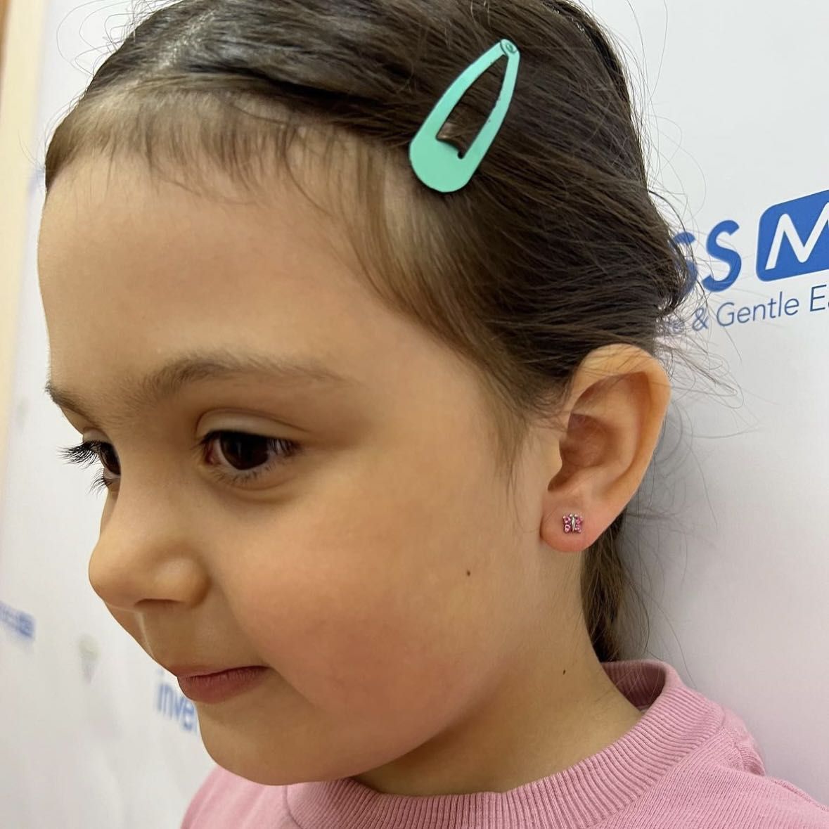 Portfolio usługi Przekłuwanie uszu dzieciom