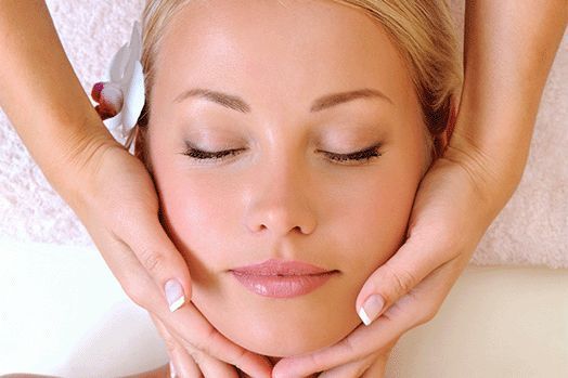 Portfolio usługi Próbny zabieg masażu twarzy, szyi i dekoltu