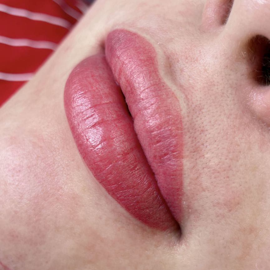 Portfolio usługi Makijaż permanentny ust natural lipsз