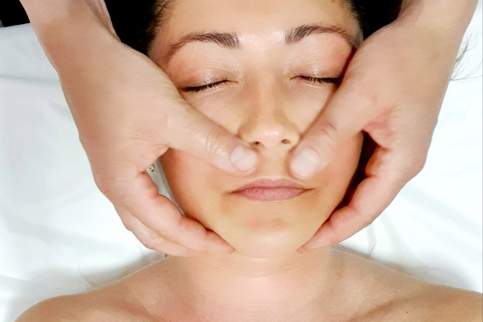 Portfolio usługi KOBIDO masaż twarzy + taping