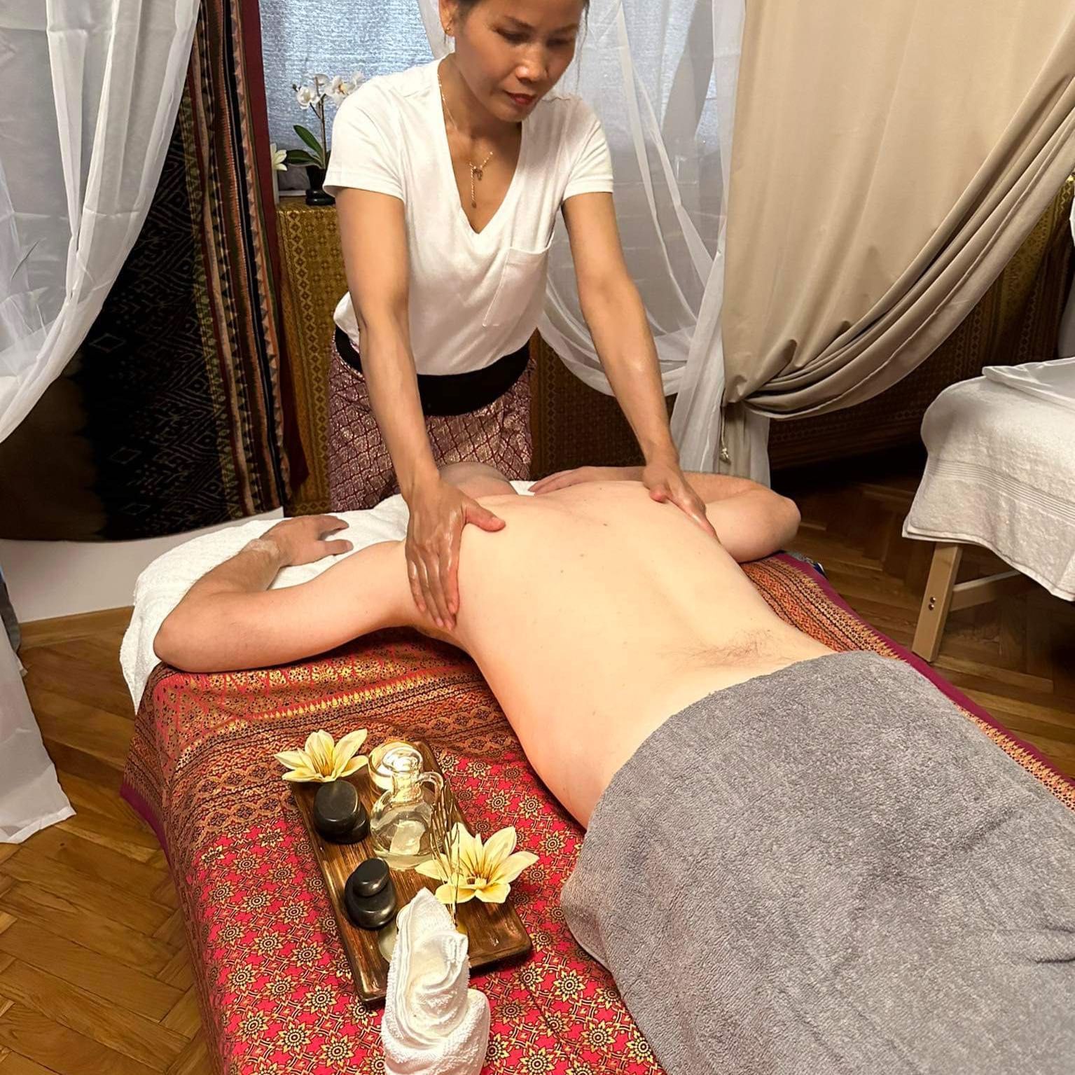 Portfolio usługi Relaksujący masaż olejkiem