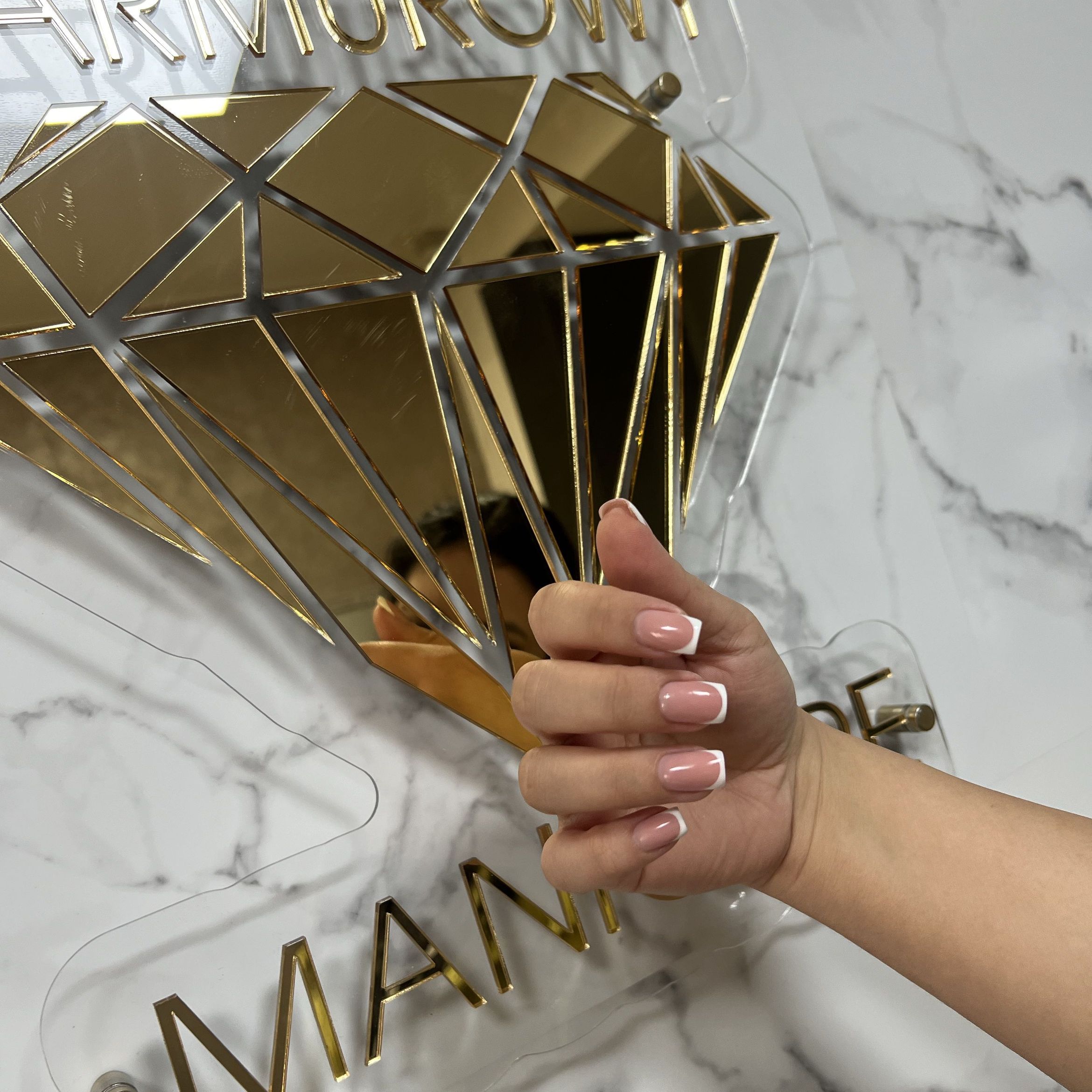 MARMUROWY_MANICURE, Gliwicka, 18, 40-097, Katowice