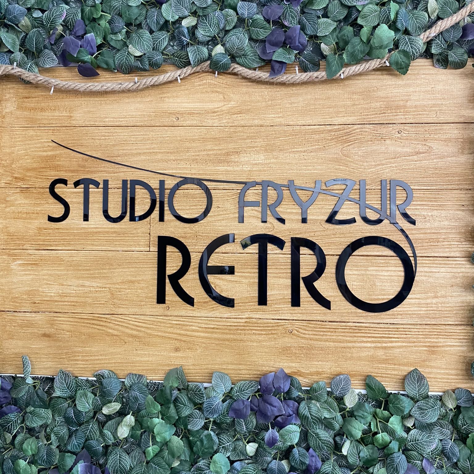 Studio Retro, Józefa Generała Bema 12, 33-100, Tarnów