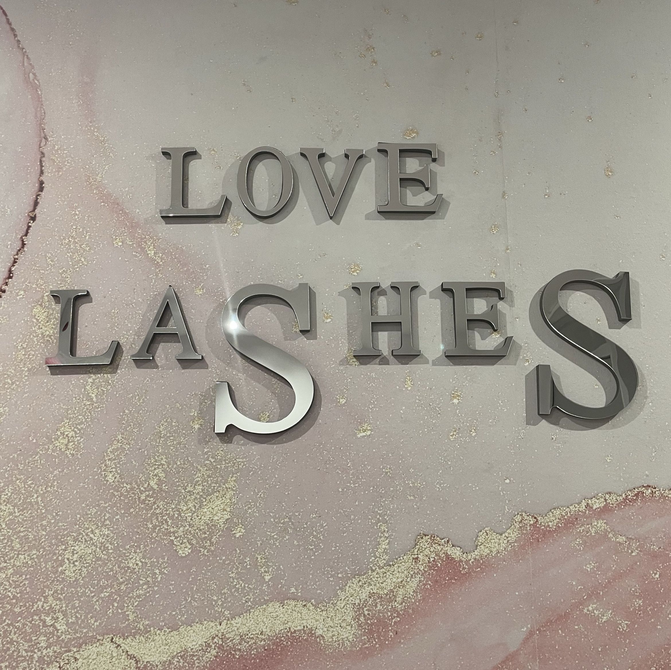 Love lashes, plac 15 Sierpnia 10, 09-100, Płońsk