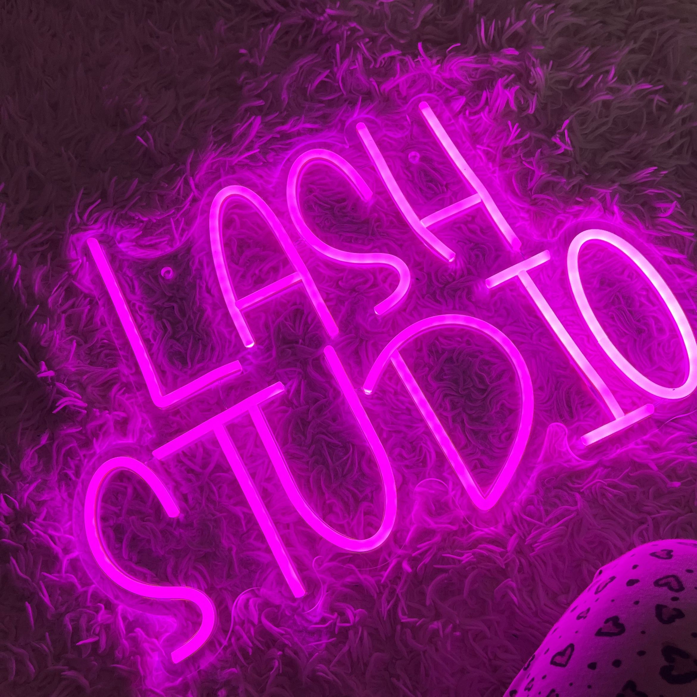 Lash Studio, Wiktora Heltmana 40E, LU 2, 30-565, Kraków, Podgórze