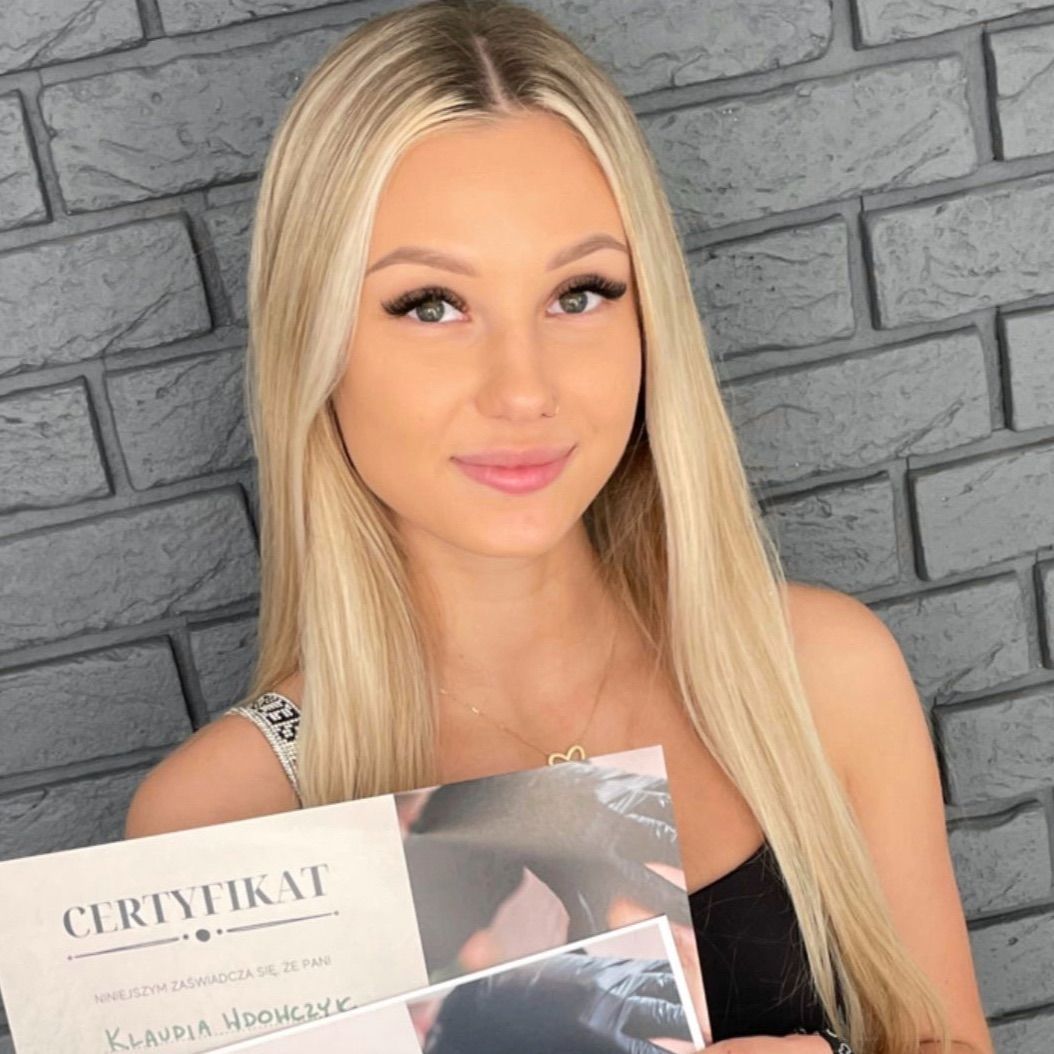 LashQueen Klaudia Wdowczyk, Milionowa 6A, Wejście przez Salon Beautyglow, 93-102, Łódź, Górna