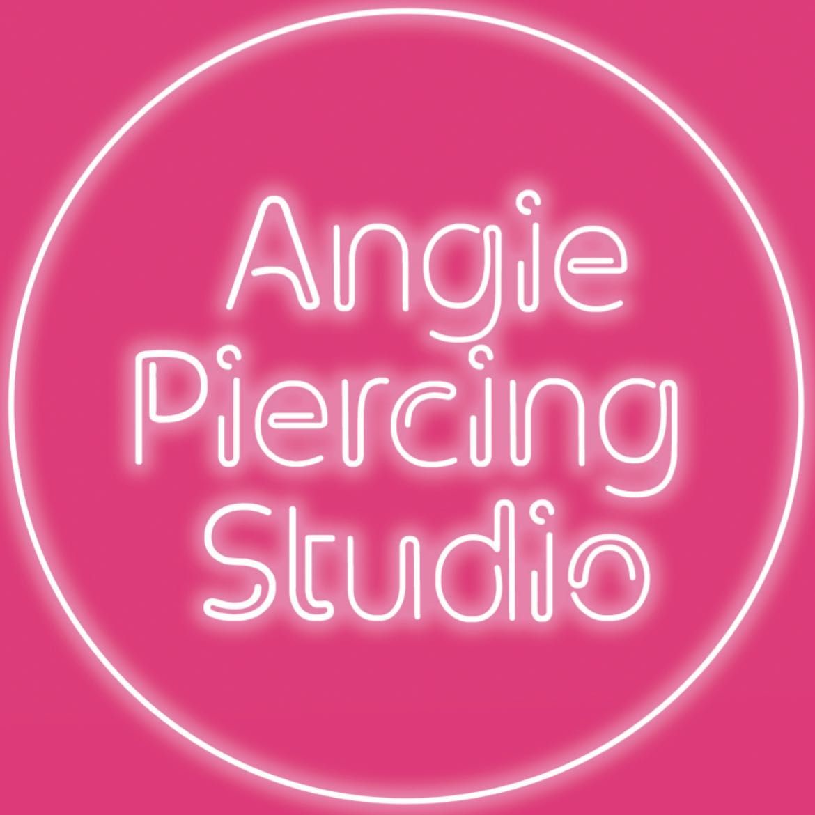 Angie Piercing Studio, Grzybowska 4 , Płatność Gotówką, 132, piętro 2, 00-131, Warszawa, Śródmieście