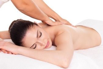 Portfolio usługi Terapeutyczny masaż pleców, karku i szyi