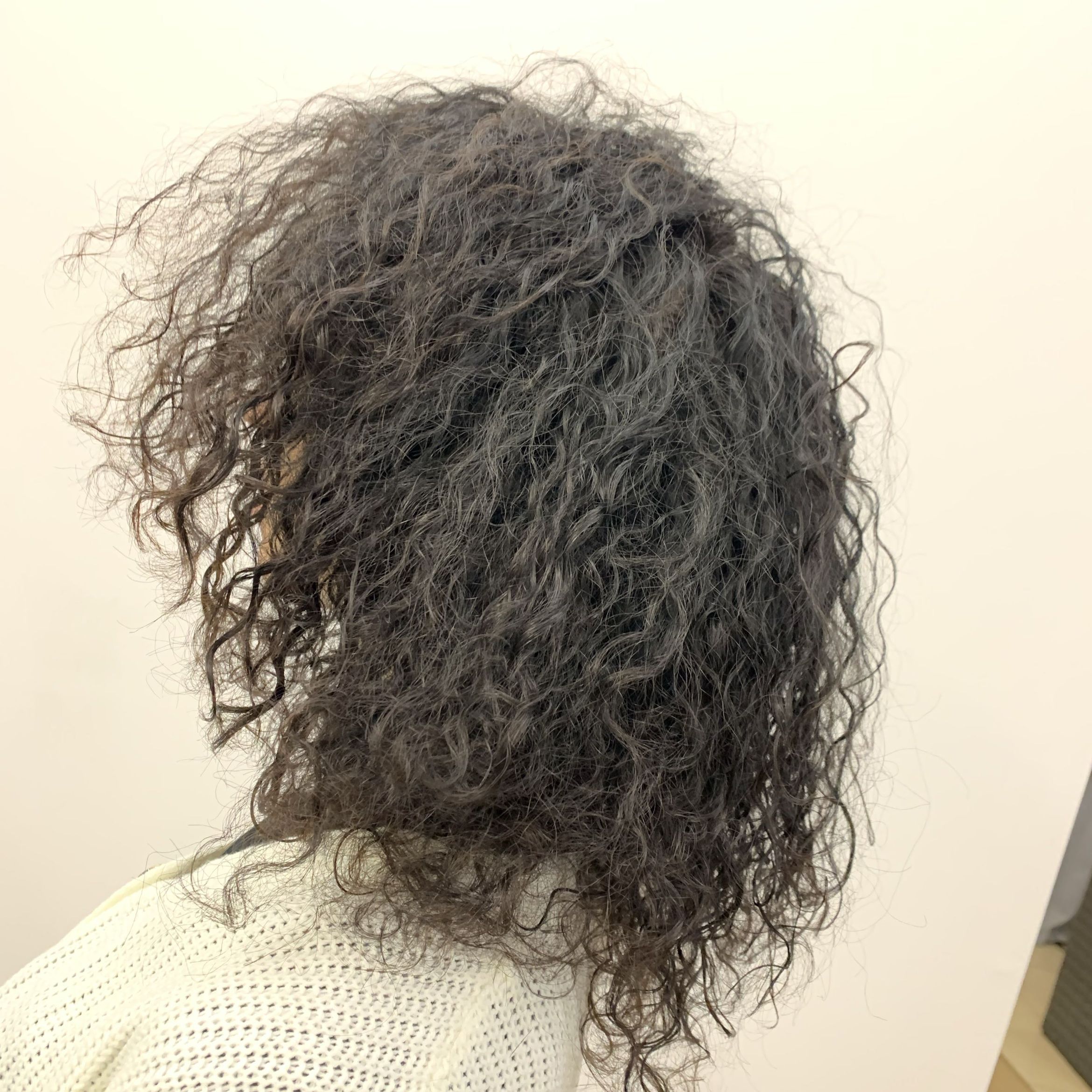 Portfolio usługi Trwała ondulacja włosy średnie Concept/Sinergy