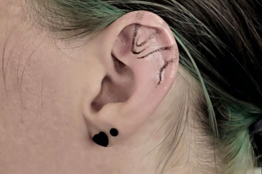 Portfolio usługi Tatuaż na uchu