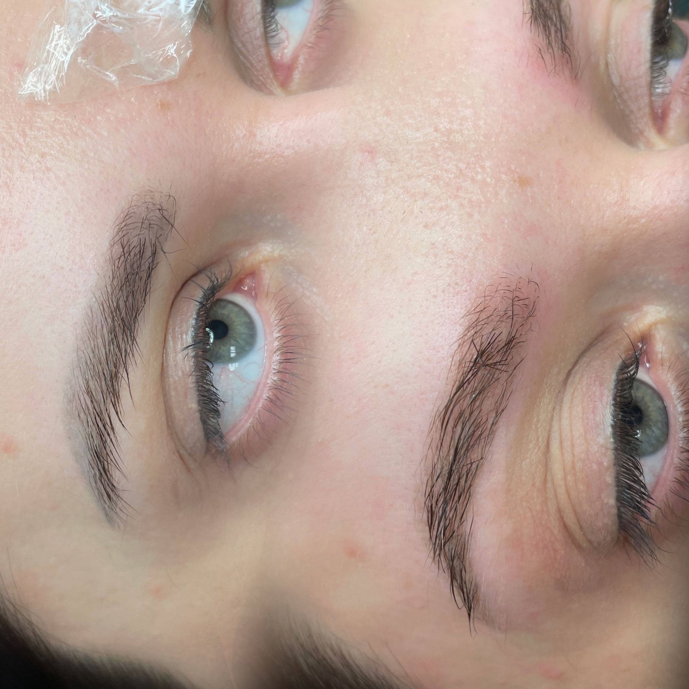 Portfolio usługi Usuwanie laserowo permanentnego makijażu brwi