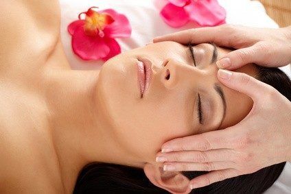 Portfolio usługi Ekskluzywny masaż liftingujący z aromaterapią