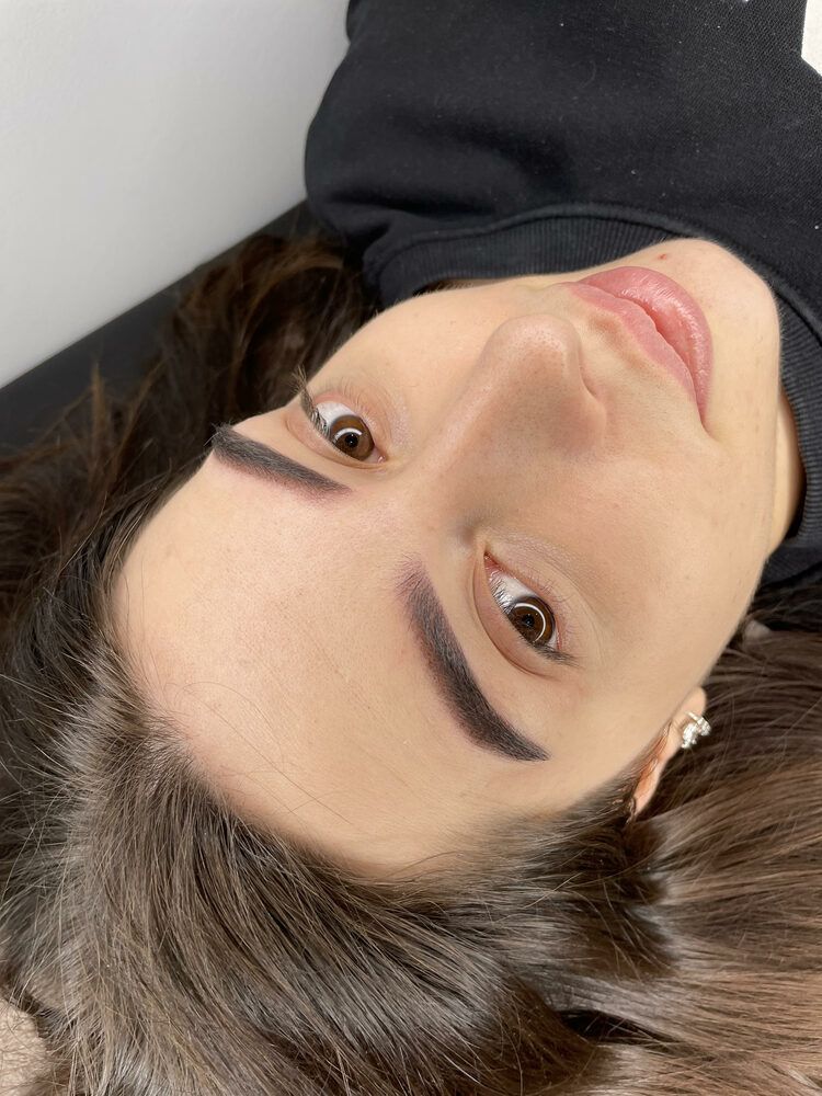 Portfolio usługi Makijaż permanentny brwi - metoda pudrowa