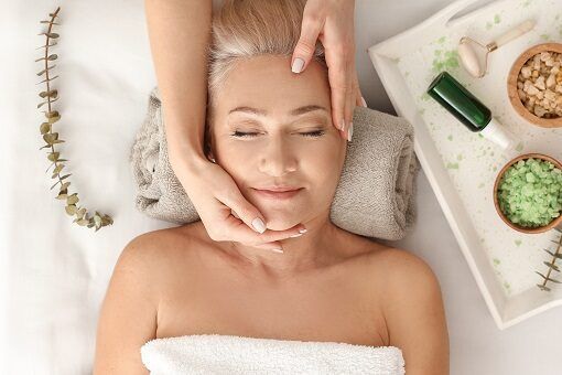 Portfolio usługi Kosmetyczny masaż: twarz + szyja + dekolt