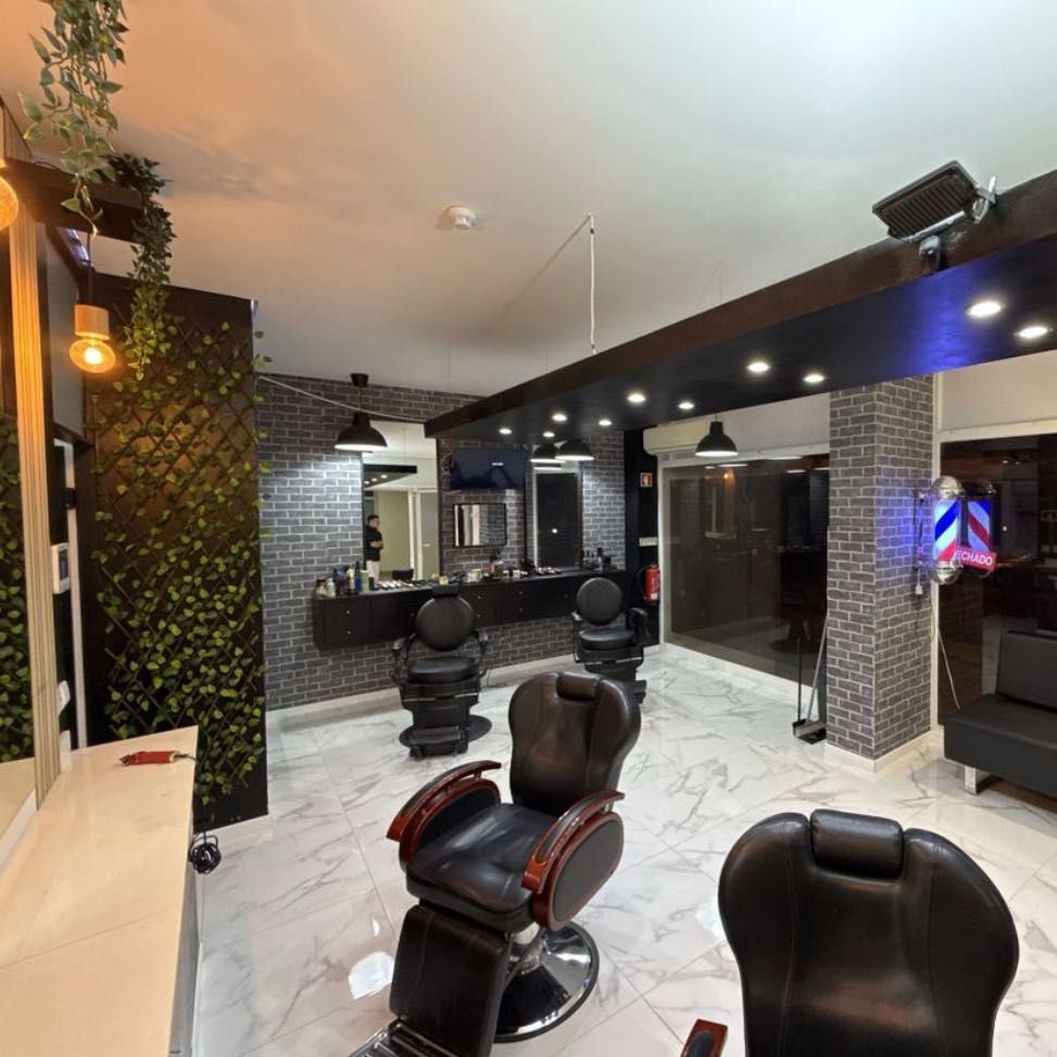 NA1UM Barbearia, Avenida Corregedor Rodrigo Dias 270, Loja 6, 2870-153, Montijo