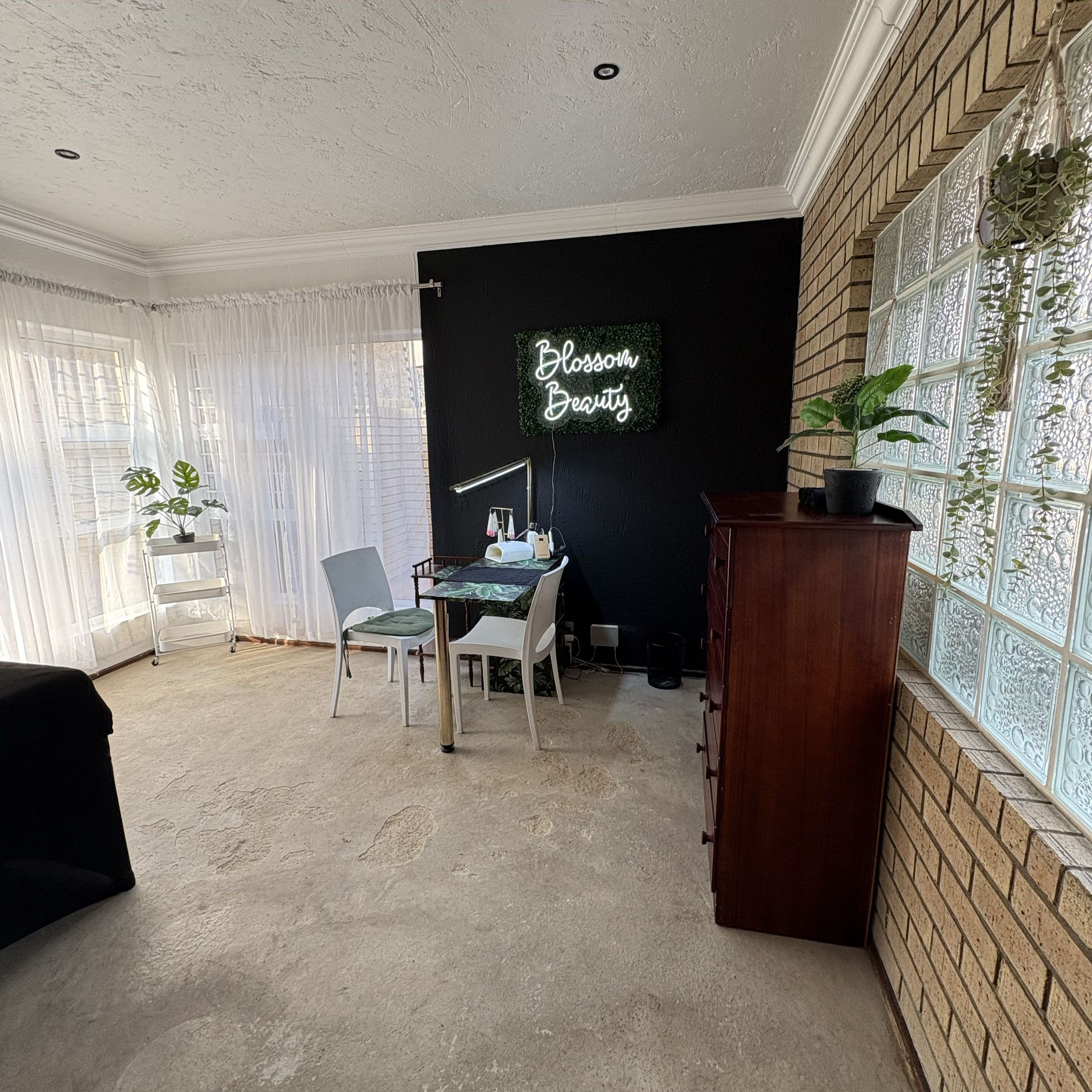 Blossom Beauty, 27 Hennie Joubert St, Kingfisher place, 1459, Boksburg